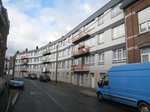 Immeuble de logements rénové, rue Molinvaux à Ans